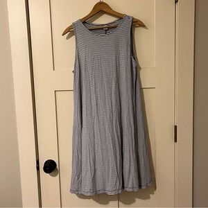 Old Navy B&W Striped Swing Dress Size L